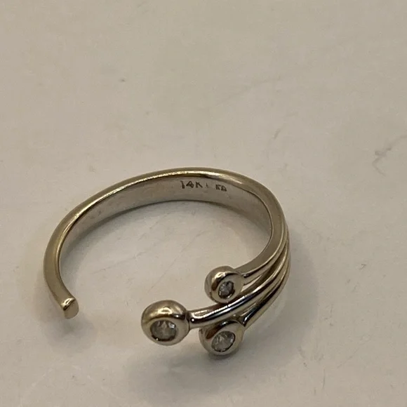 14K White Gold ED Diamond Ring | 2 g | Size 5 | Modern Wrap Design - Picture 4 of 9